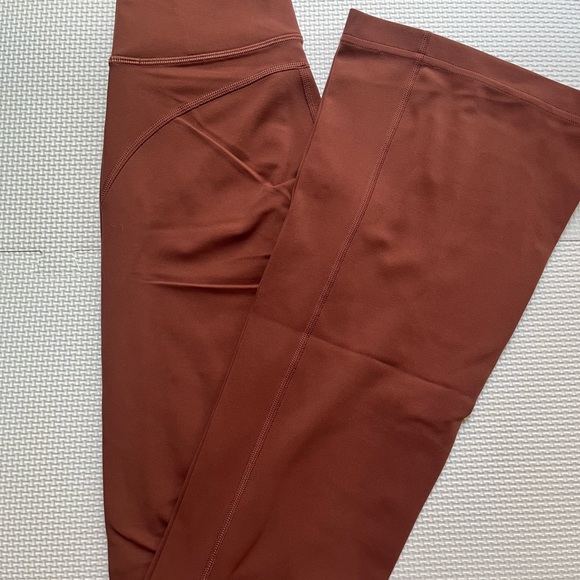 Lululemon Groove pants - Picture 4 of 7